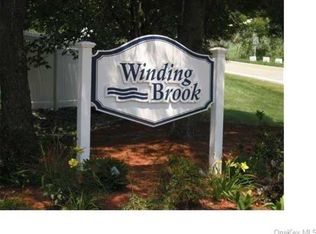 27 Winding Brook Dr, Walden, NY 12586