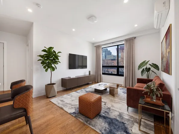 655 Franklin Avenue image 1 of 7