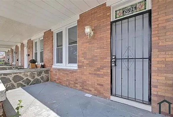 2 bed, $1,900 — Photo 2