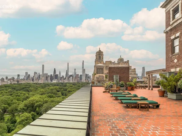 230 Central Park West image 25 of 26