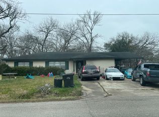 1112 Pecan St, Clute, TX 77531