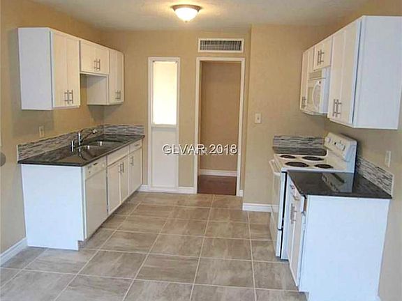 4th image of 245 Colleen Dr