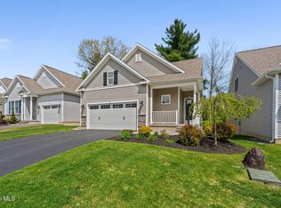 15 Bradley Circle, Halfmoon, NY 12065