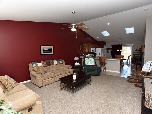 3rd image of 8622 McKinley St
