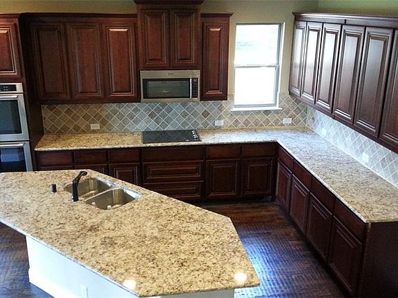 2nd image of 3505 Sequoia Ln