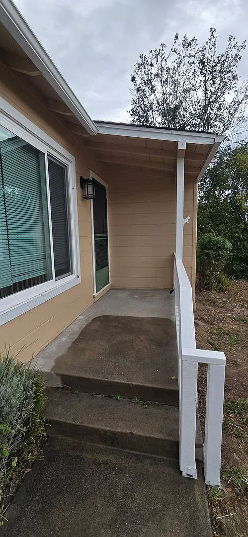 Walking Distance to Downtown Sebastopol — Photo 3