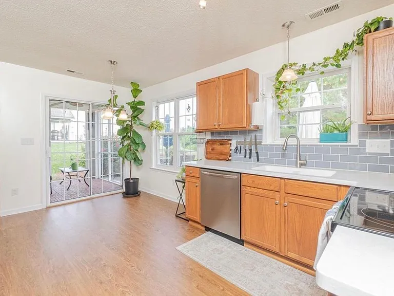 4 Marsh Landing Ct — Photo 17
