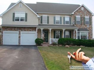 27 Nutmeg Ct, Royersford, PA 19468