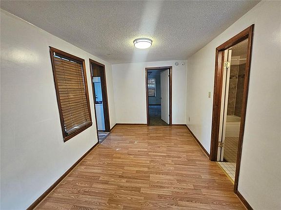 4th image of 638 S Lake Dr