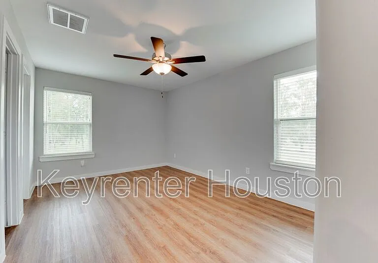 8635 Sunderland Rd #A — Photo 13