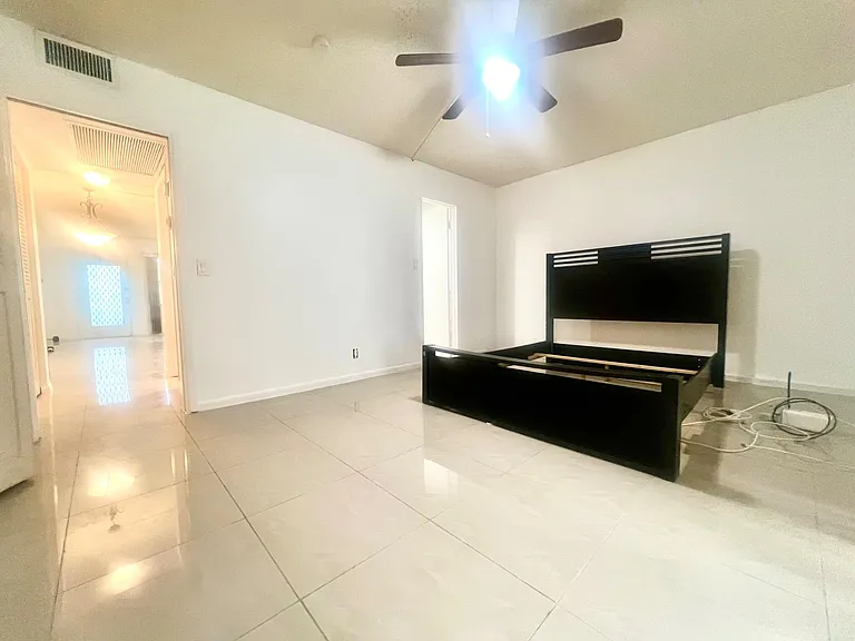 517 Mansfield M #517 — Photo 9