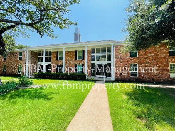 518 N Rogers St #108, Waxahachie, TX 75165