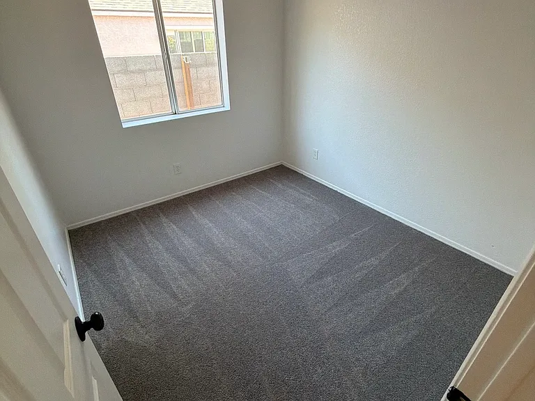 441 S Maple #101 — Photo 14
