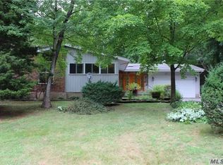 154 Waterside Rd, Northport, NY 11768