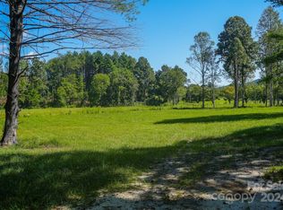 1255 Cedar Rock Cir, Lenoir, NC 28645