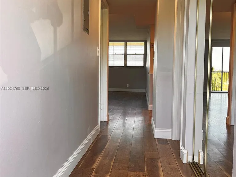 3100 W Rolling Hills Cir #403 — Photo 7