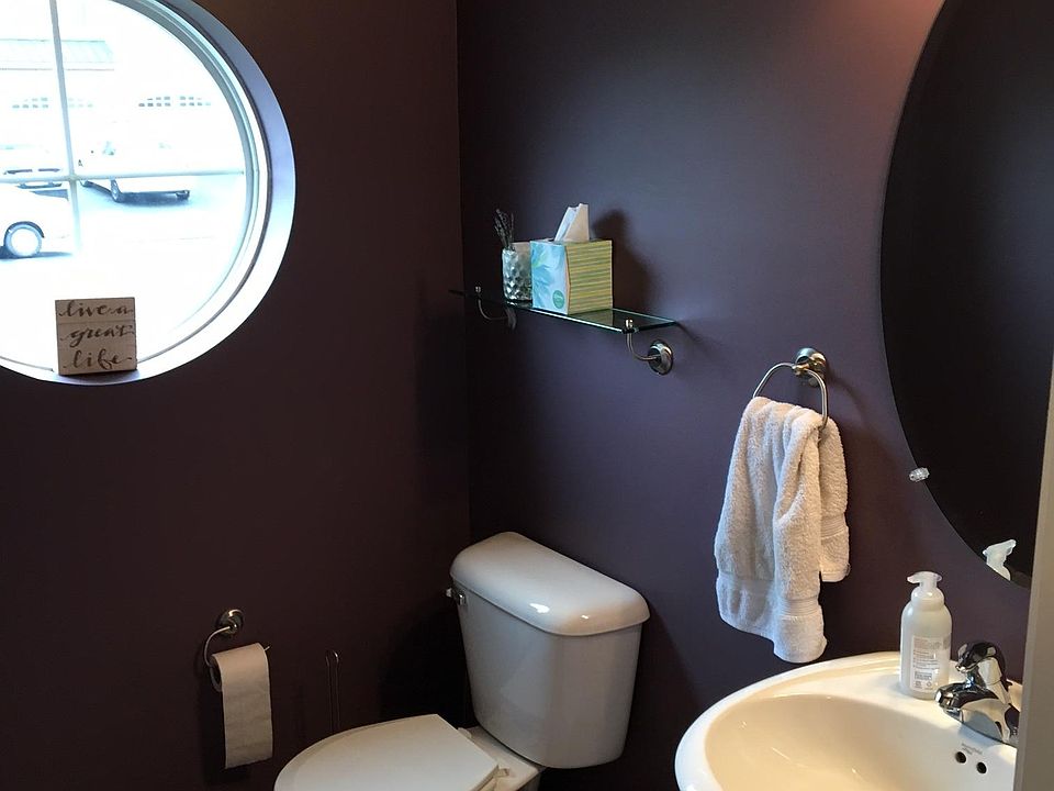 1st floor bathroom