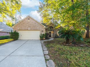 22 Westwinds Cir, Spring, TX 77382