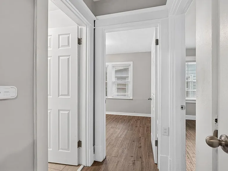 9006 Baroda Ave — Photo 13