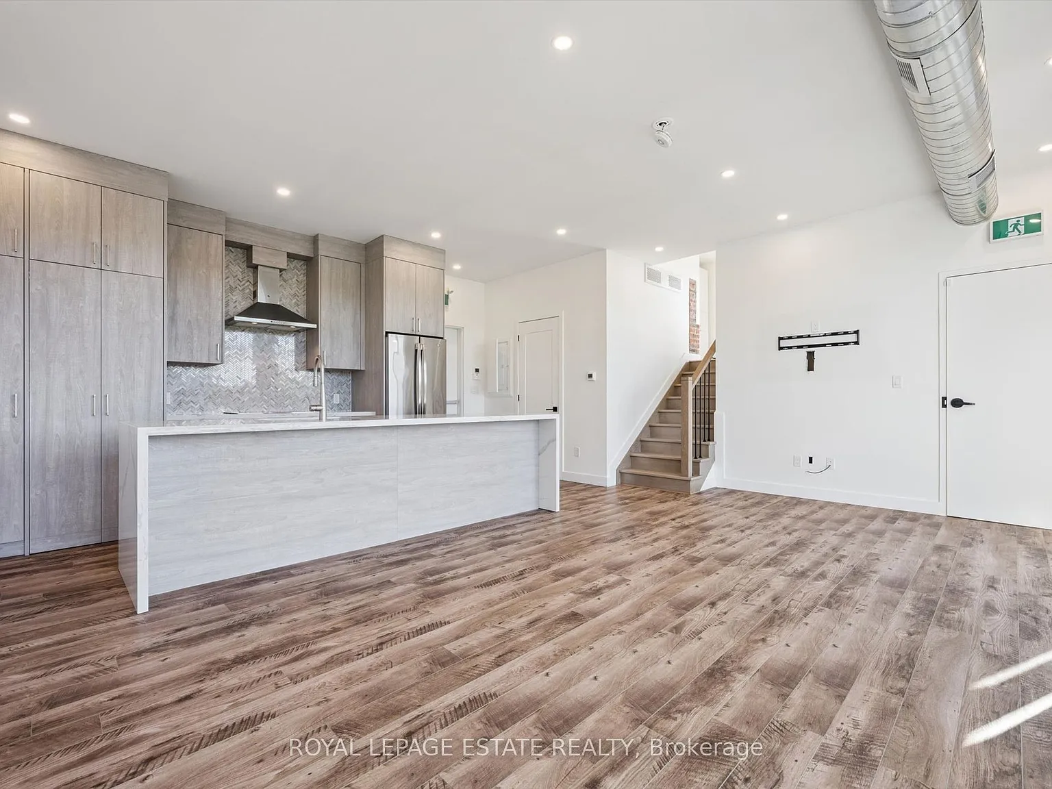 1 bed, $2,950 — Photo 4