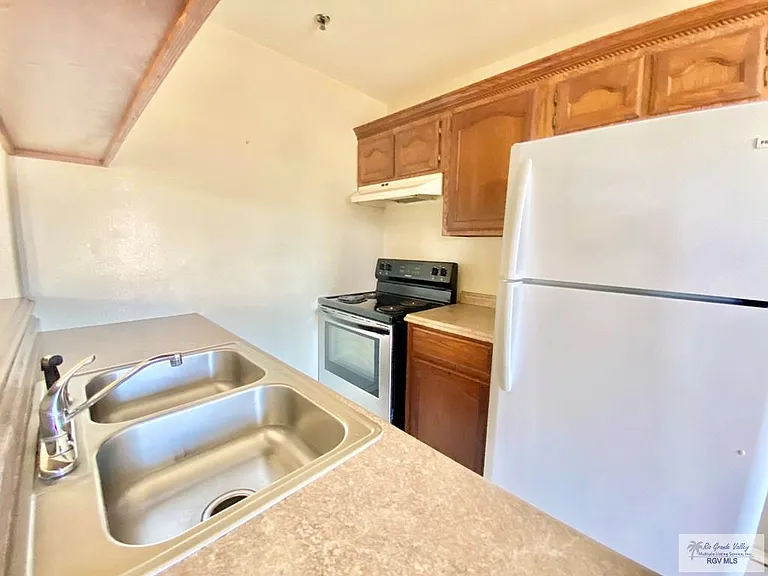 300 S Arroyo Blvd #8 — Photo 4