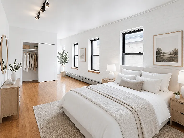 314 W 52nd St #4 — Photo 7