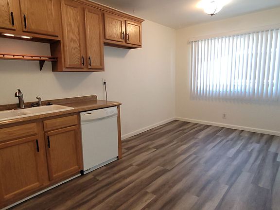 3rd image of 3750 E 17th St #3752