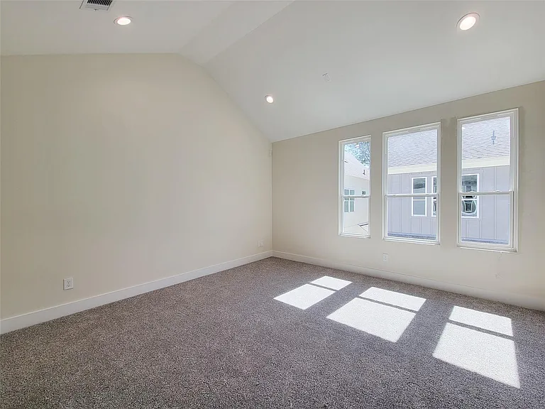 5931 Beall St #A — Photo 19