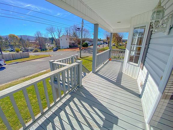 3rd image of 400 Umberger St