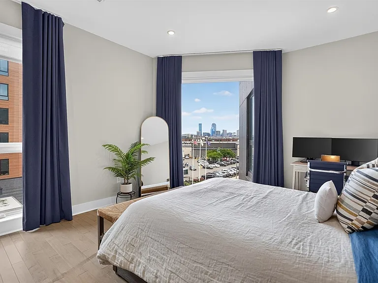 232 Old Colony Ave #405 — Photo 9