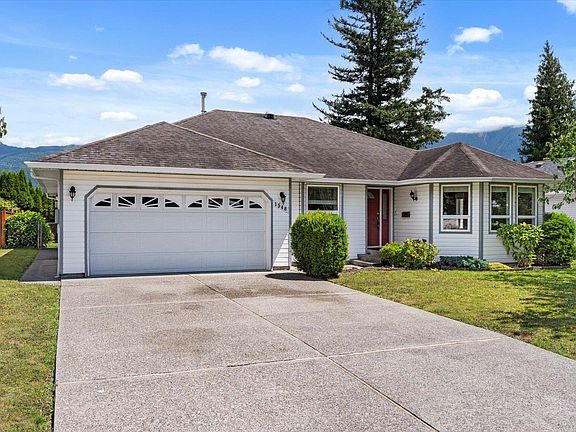 4th image of 1548 Canterbury Dr