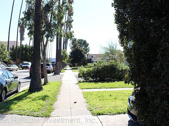 4th image of 1905 Gardena Ave
