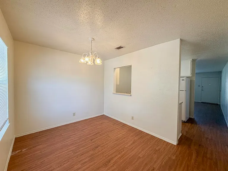 3705 Ivanhoe Dr — Photo 8