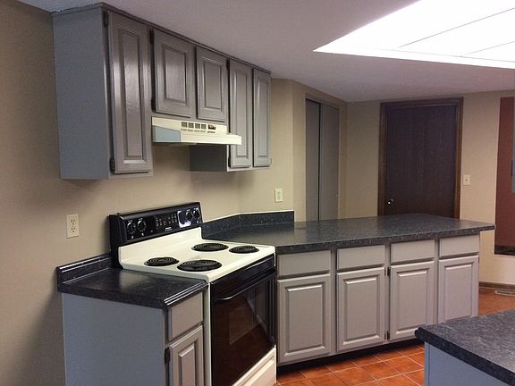 5th image of 631 Buttercup Ave