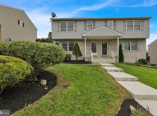 23 Quinter Ln, Temple, PA 19560