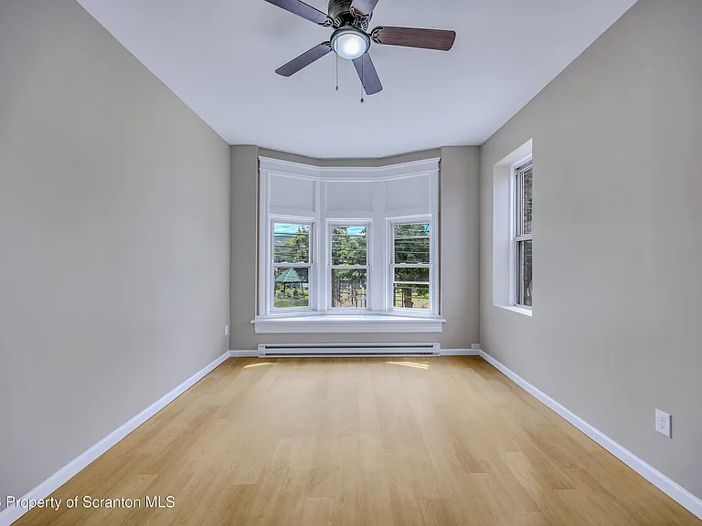 380 Scott St #2 — Photo 7