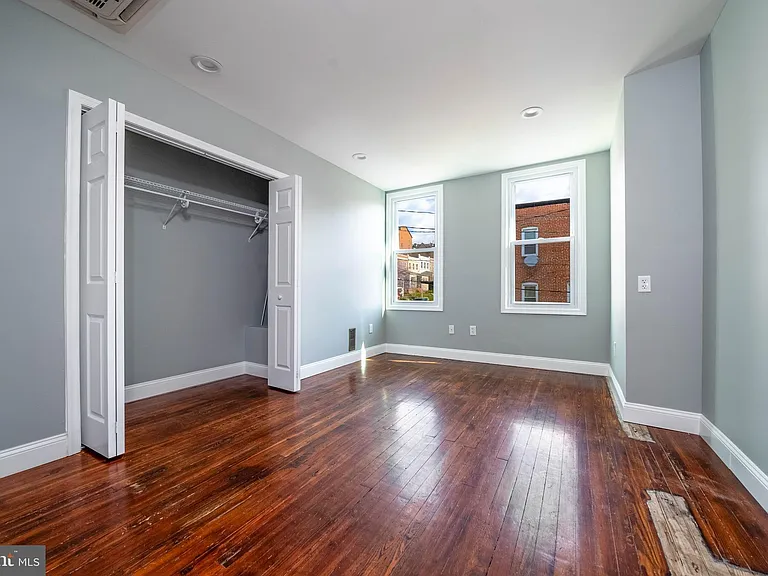 4119 Falls Rd — Photo 9