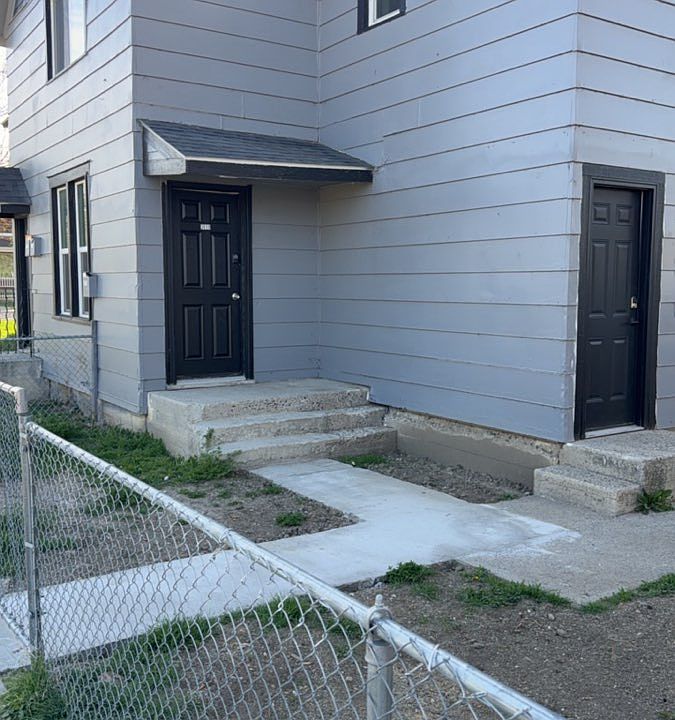 1st image of 323 S 31st St #4