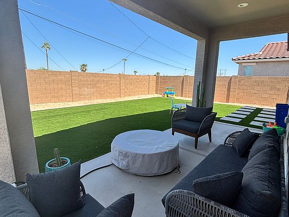 2nd image of 450 E Piedmont Rd