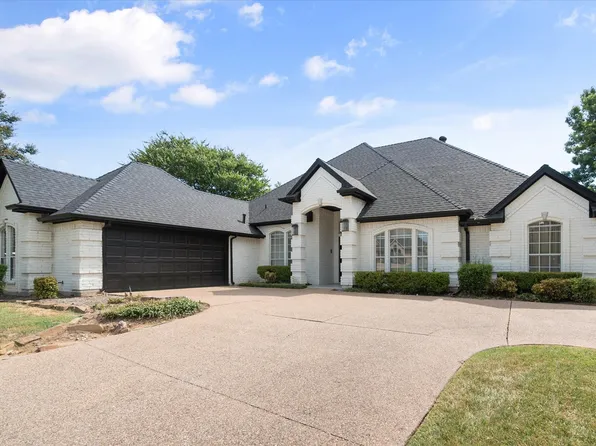 812 Turnberry Dr, Mansfield, TX 76063