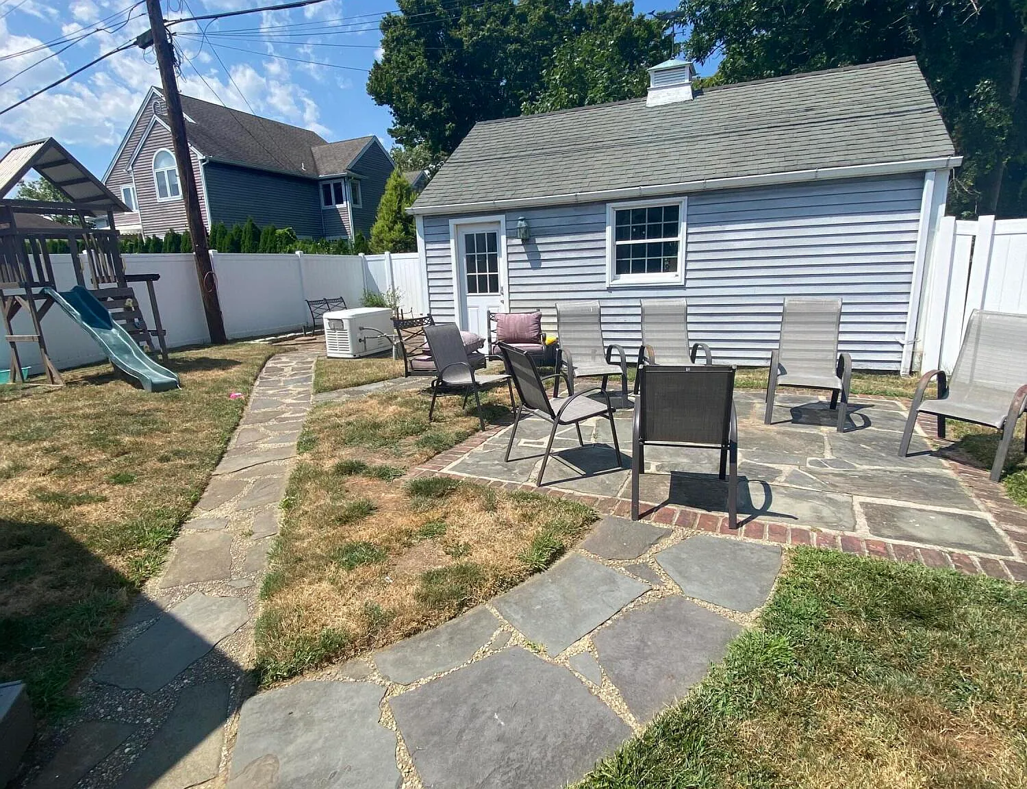 4 bed, 1622 sqft, $2,200 — Photo 3