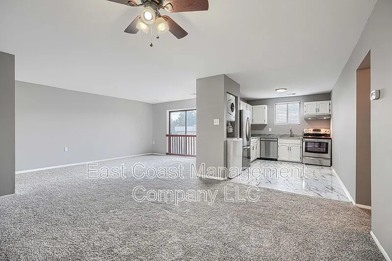 3928 Rolling Rd #10
