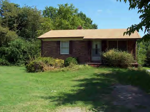 927 Brookdale St, Martinsville, VA 24112