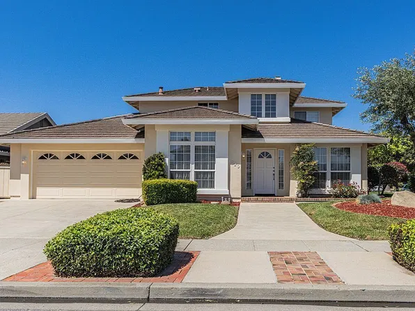 1520 Cambridge Ct, Salinas, CA 93906
