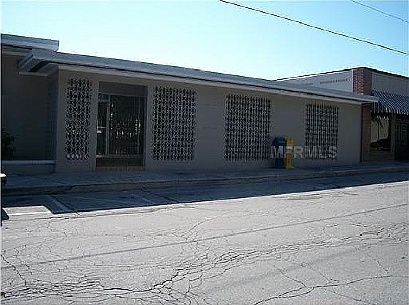 1st image of 37942 Meridian Ave