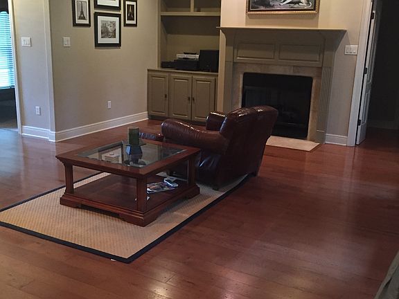 4th image of 5005 Laura Ln