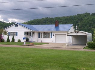 1214 Cardinal Dr, New Martinsville, WV 26155