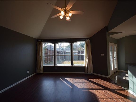 5th image of 6613 Wilshire Ln