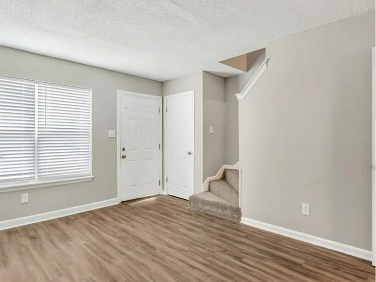 Tristan Townhomes — Photo 17