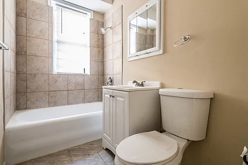 107-113 N Laramie Ave Chicago, IL 60644 Photo 1